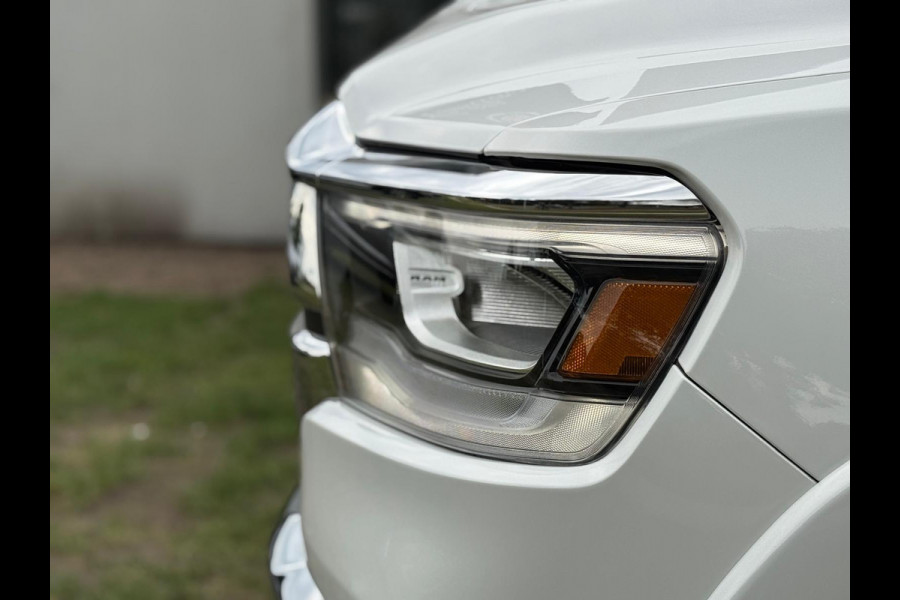 Dodge Ram Pick Up 5.7 V8 4x4 Laramie Lucht , Pano , 12 inch , 360