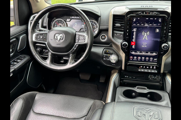Dodge Ram Pick Up 5.7 V8 4x4 Laramie Lucht , Pano , 12 inch , 360