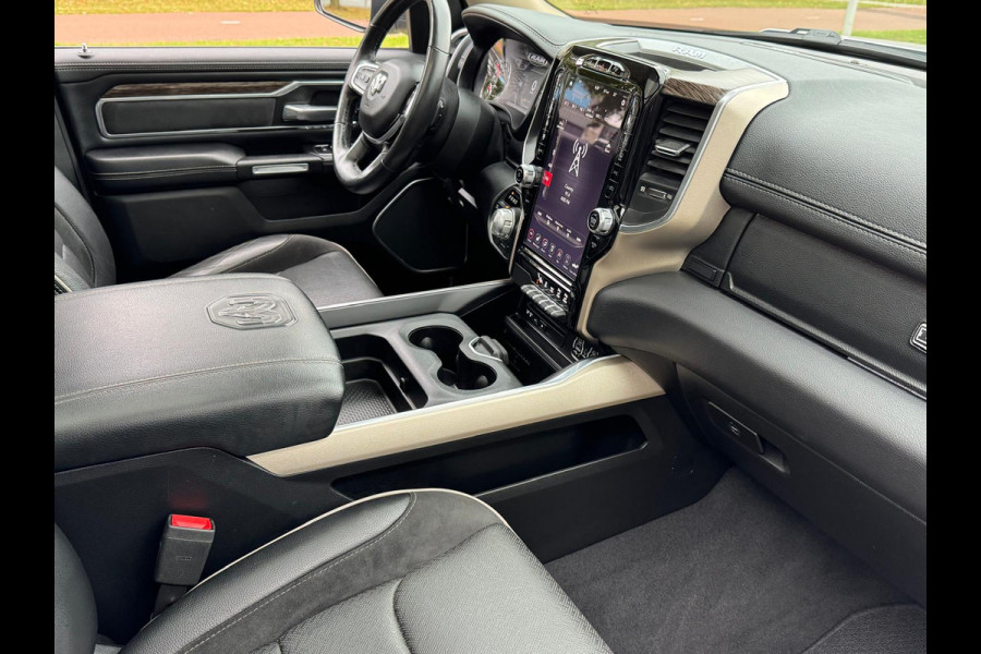 Dodge Ram 5.7 V8 4x4 Laramie Lucht , Pano , 12 inch , 360CAM
