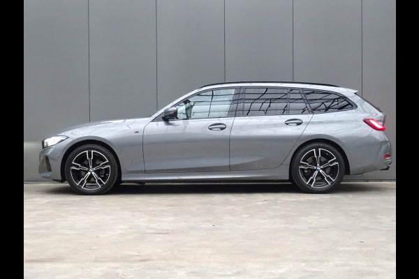 BMW 3 Serie Touring 318i * PANORAMADAK * LEER * CARPLAY !!