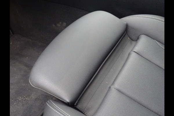 BMW 3 Serie Touring 318i * PANORAMADAK * LEER * CARPLAY !!