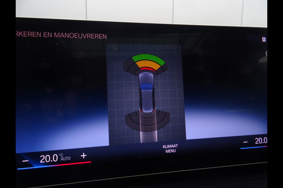 BMW 3 Serie Touring 318i * PANORAMADAK * LEER * CARPLAY !!