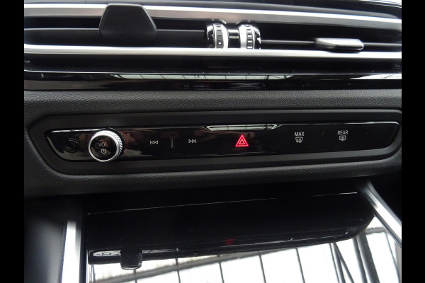 BMW 3 Serie Touring 318i * PANORAMADAK * LEER * CARPLAY !!