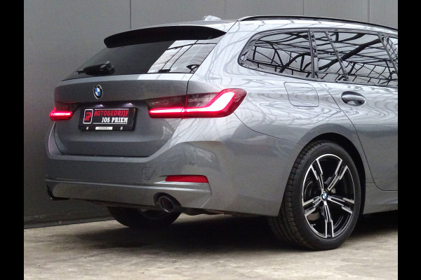 BMW 3 Serie Touring 318i * PANORAMADAK * LEER * CARPLAY !!