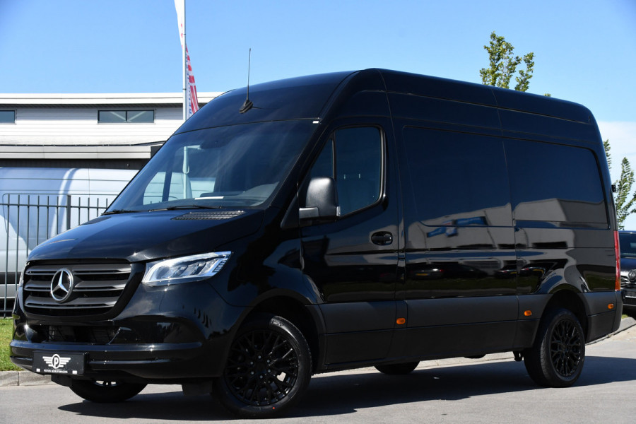 Mercedes-Benz Sprinter 317 1.9 CDI L2H2 RWD Black Edition Camera, Cruise, Carplay, LED, 170pk, Automaat, 3500kg Trekhaak, Stoelverwarming, Mbux, Uniek!