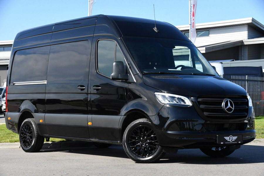 Mercedes-Benz Sprinter 317 1.9 CDI L2H2 RWD Black Edition Camera, Cruise, Carplay, LED, 170pk, Automaat, 3500kg Trekhaak, Stoelverwarming, Mbux, Uniek!