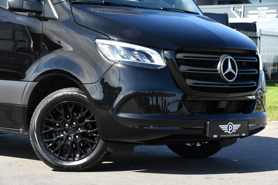 Mercedes-Benz Sprinter 317 1.9 CDI L2H2 RWD Black Edition Camera, Cruise, Carplay, LED, 170pk, Automaat, 3500kg Trekhaak, Stoelverwarming, Mbux, Uniek!