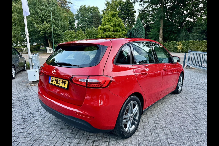 Mercedes-Benz B-Klasse B180 Automaat Business Solution Mercedes-Benz B-Klasse B180 Automaat Business Solution
