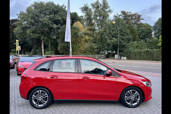 Mercedes-Benz B-Klasse B180 Automaat Business Solution Mercedes-Benz B-Klasse B180 Automaat Business Solution