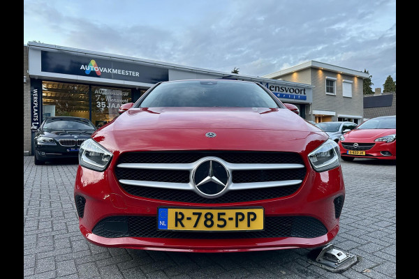 Mercedes-Benz B-Klasse B180 Automaat Business Solution Mercedes-Benz B-Klasse B180 Automaat Business Solution