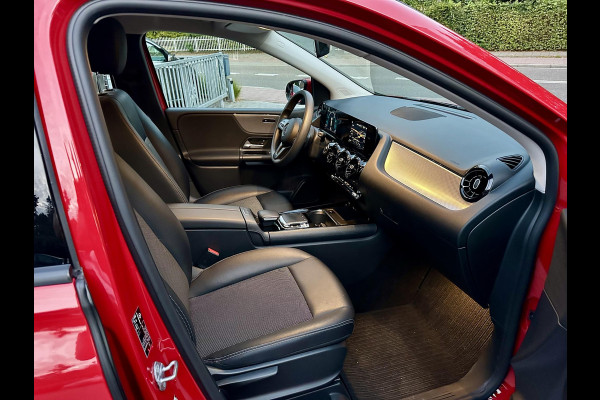 Mercedes-Benz B-Klasse B180 Automaat Business Solution Mercedes-Benz B-Klasse B180 Automaat Business Solution