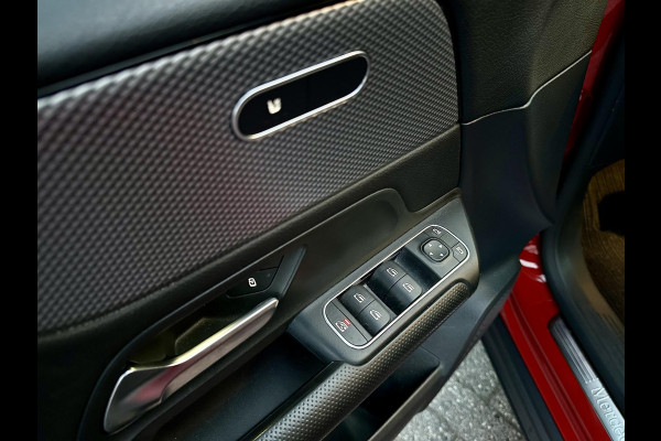 Mercedes-Benz B-Klasse B180 Automaat Business Solution Mercedes-Benz B-Klasse B180 Automaat Business Solution