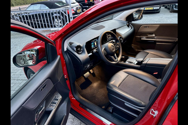 Mercedes-Benz B-Klasse B180 Automaat Business Solution Mercedes-Benz B-Klasse B180 Automaat Business Solution
