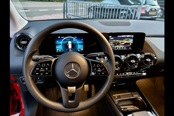 Mercedes-Benz B-Klasse B180 Automaat Business Solution Mercedes-Benz B-Klasse B180 Automaat Business Solution