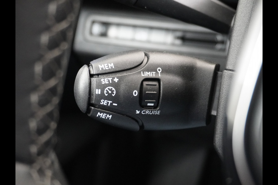 Peugeot 3008 T 131pk Keyless VirtualCockpit Elek.klep 360Camera 1/2Leer Apple/Android Dab Bordherk. Lane-dep. Led Navi CruiseControl Pdc Apps Aut.Verlichting PrivacyGlas Usb Ecc Bluetooth 4xElekRamen Dakrails Mistlampen Isofix 19''LM 1.2 PureTech Blue Lease Premium DealerOnderhouden NL-auto