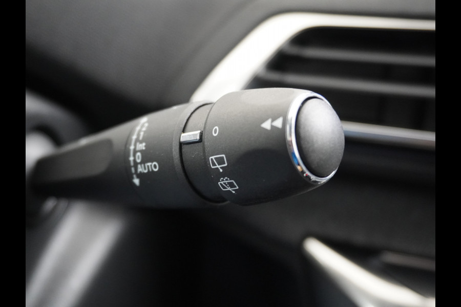 Peugeot 3008 T 131pk Keyless VirtualCockpit Elek.klep 360Camera 1/2Leer Apple/Android Dab Bordherk. Lane-dep. Led Navi CruiseControl Pdc Apps Aut.Verlichting PrivacyGlas Usb Ecc Bluetooth 4xElekRamen Dakrails Mistlampen Isofix 19''LM 1.2 PureTech Blue Lease Premium DealerOnderhouden NL-auto