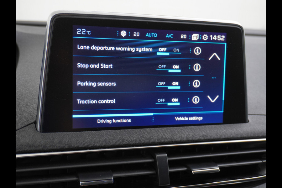Peugeot 3008 T 131pk Keyless VirtualCockpit Elek.klep 360Camera 1/2Leer Apple/Android Dab Bordherk. Lane-dep. Led Navi CruiseControl Pdc Apps Aut.Verlichting PrivacyGlas Usb Ecc Bluetooth 4xElekRamen Dakrails Mistlampen Isofix 19''LM 1.2 PureTech Blue Lease Premium DealerOnderhouden NL-auto