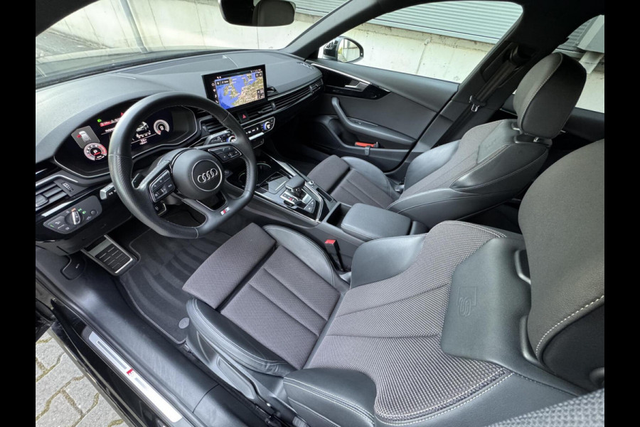 Audi A4 Avant 35 TFSI S edition Competition Automaat | Zwart optiek | Stoelverwarming | Google Navigatie | Apple CarPlay | Getint glas |