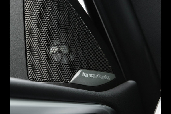 BMW 4 Serie Cabrio M440i xDrive - LCI - Air Collar - Driving Ass Prof - Harman-Kardon