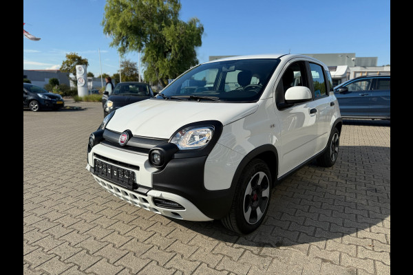 Fiat Panda 1.0 Hybrid City Cross (BOVAG/RIJKLAARPRIJS)