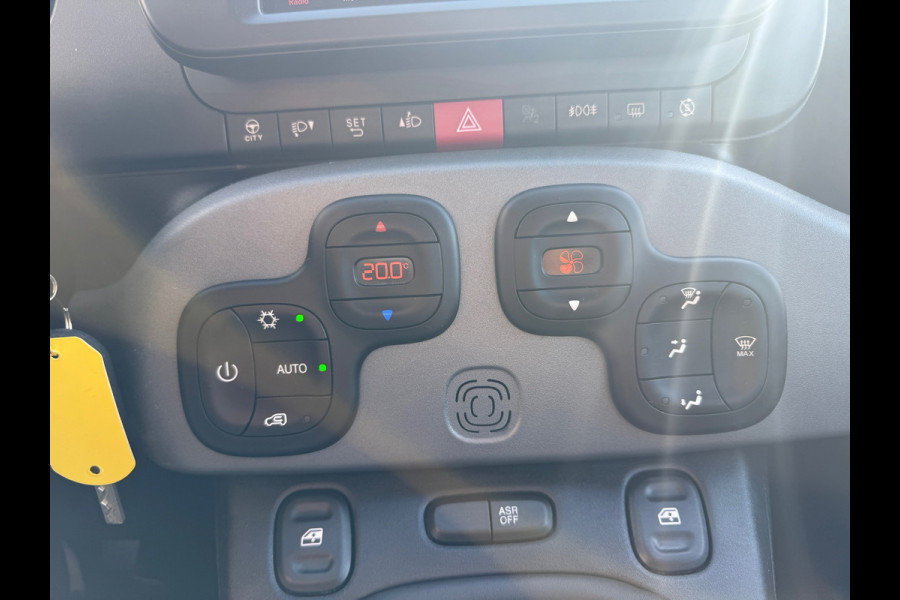 Fiat Panda 1.0 Hybrid City Cross (BOVAG/RIJKLAARPRIJS)