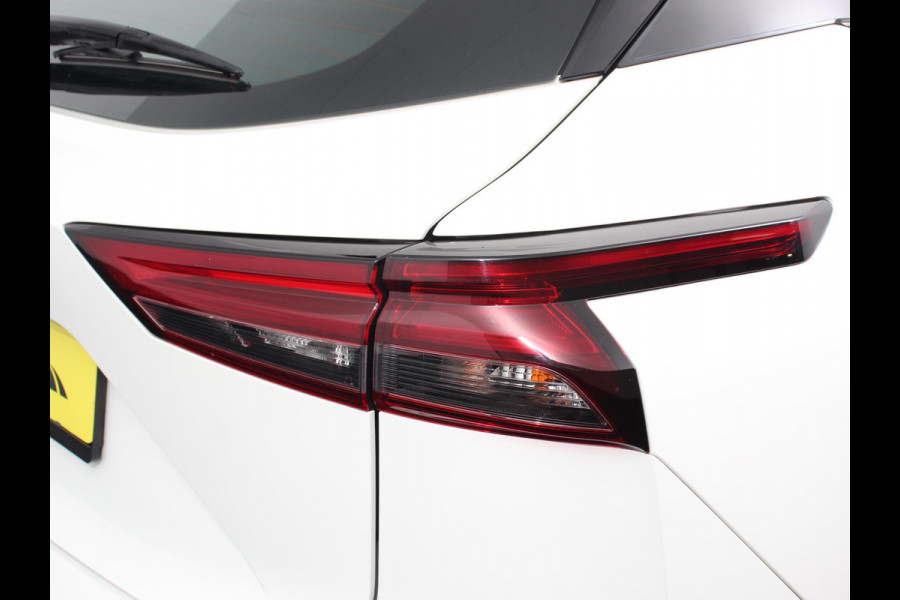 Nissan QASHQAI 1.3 MHEV Xtronic Acenta Navigatie Apple Carplay/Andoid Auto Parkeersensor achter Camera Adaptive Cruise Control Blind Spot Assist Stuur- en stoelverwarming Ledverlichting Climatronic Nissan QASHQAI 1.3 MHEV Xtronic Acenta Navigatie Apple Carplay/Andoid Auto Parkeersensor achter Camera Adaptive Cruise Control Blind Spot Assist Stuur- en stoelverwarming Ledverlichting Climatronic