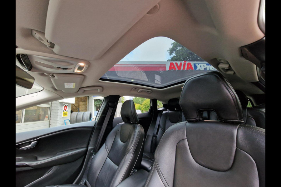 Volvo V40 2.0 T3 Dynamic Edition|Trekhaak|Pano||leder|H&D|LED|18-inch|Camera|
