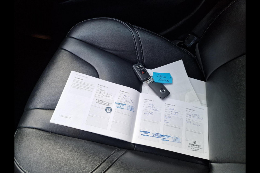 Volvo V40 2.0 T3 Dynamic Edition|Trekhaak|Pano||leder|H&D|LED|18-inch|Camera|