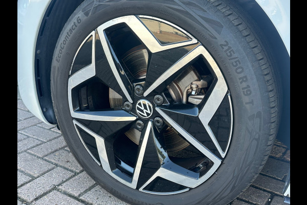 Volkswagen ID.3 First Plus 58 kWh CAMERA / STOELVERW.