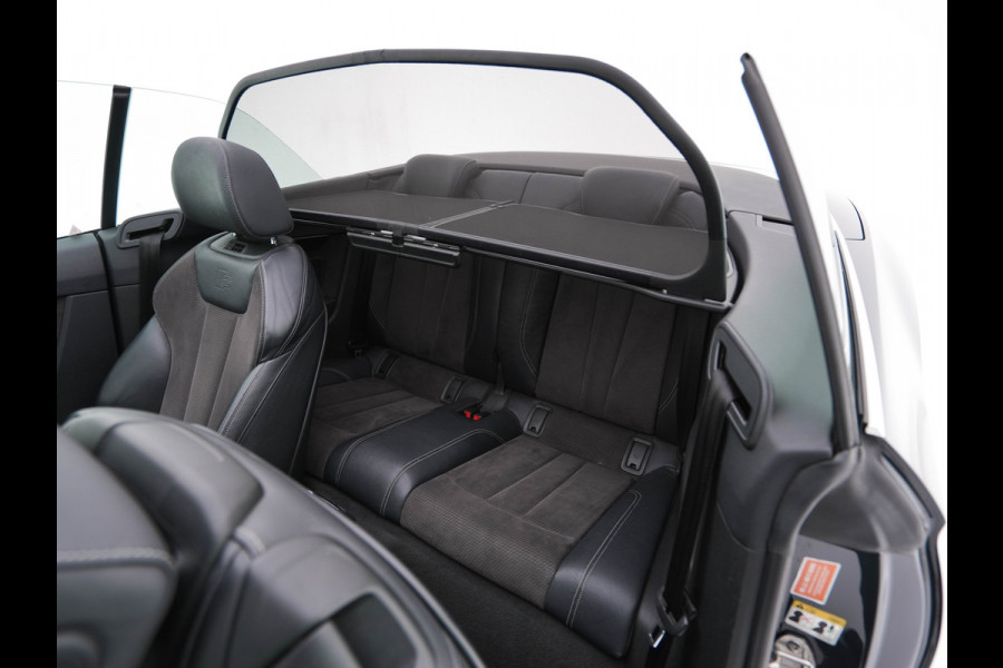 Audi A5 Cabriolet 2.0 TFSI MHEV Design Pro Line Plus S-Line-Sportpack Aut. *LEATHER-ALCANTARA | MATRIX-LED | BANG&OLUFSEN | ADAPTIVE-CRUISE | BLIND-SPOT | AIR-SCARF | DIGI-COCKPIT | CAMERA | KEYLESS | NAVI-FULLMAP | DAB+ | HEATED-SPORTSEATS | TOWBAR | 19"ALU*
