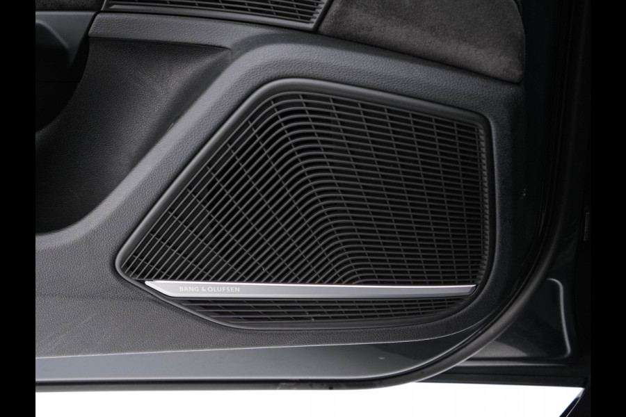 Audi A5 Cabriolet 2.0 TFSI MHEV Design Pro Line Plus S-Line-Sportpack Aut. *LEATHER-ALCANTARA | MATRIX-LED | BANG&OLUFSEN | ADAPTIVE-CRUISE | BLIND-SPOT | AIR-SCARF | DIGI-COCKPIT | CAMERA | KEYLESS | NAVI-FULLMAP | DAB+ | HEATED-SPORTSEATS | TOWBAR | 19"ALU*
