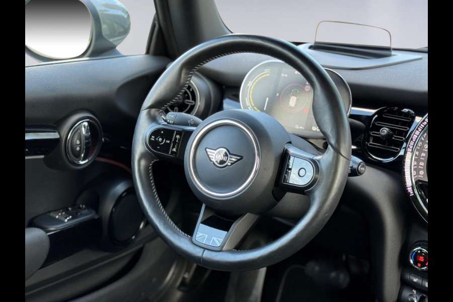 MINI Mini Electric MINI Yours 33 kWh facelift, panoramadak, lederen sportinterieur, 17 inch,achteruitrijcamera, HUD, vol opties