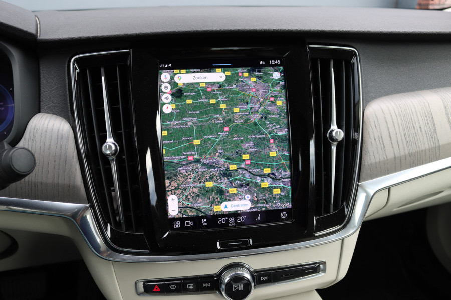 Volvo S90 2.0 T8 Plug-In Hybrid AWD Plus Bright | Pilot Assist | Leder | Memory | Trekhaak | Camera | Achterbank Verwarmd | Verwarmd Stuurwiel | Apple Carplay/Android Auto |