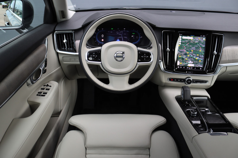 Volvo S90 2.0 T8 Plug-In Hybrid AWD Plus Bright | Pilot Assist | Leder | Memory | Trekhaak | Camera | Achterbank Verwarmd | Verwarmd Stuurwiel | Apple Carplay/Android Auto |