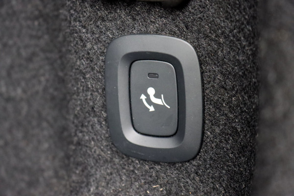 Volvo S90 2.0 T8 Plug-In Hybrid AWD Plus Bright | Pilot Assist | Leder | Memory | Trekhaak | Camera | Achterbank Verwarmd | Verwarmd Stuurwiel | Apple Carplay/Android Auto |