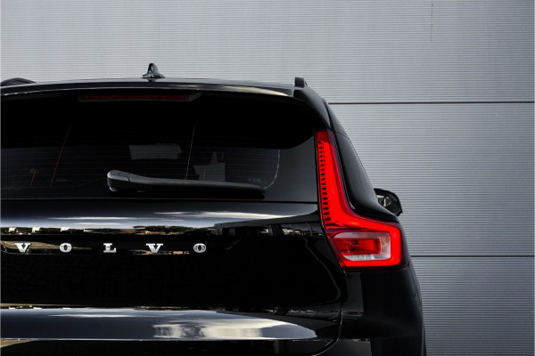 Volvo XC40 1.5 T3 R-Design 164PK Automaat ACC Camera 18"