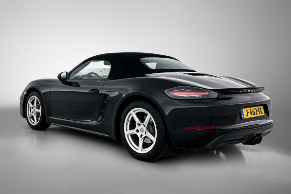 Porsche 718 Boxster 2.0 AANBIEDING!!!(Perfect OnderH, Sport Chrono, Sport Uitlaat, StoelV, Parkeersensoren, Navi, Cruise Con, Etc)