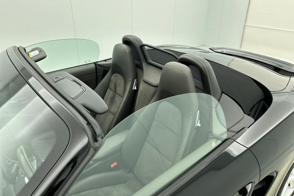 Porsche 718 Boxster 2.0 AANBIEDING!!!(Perfect OnderH, Sport Chrono, Sport Uitlaat, StoelV, Parkeersensoren, Navi, Cruise Con, Etc)