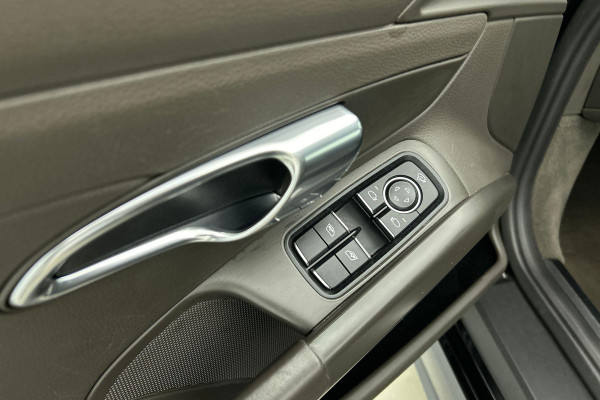 Porsche 718 Boxster 2.0 AANBIEDING!!!(Perfect OnderH, Sport Chrono, Sport Uitlaat, StoelV, Parkeersensoren, Navi, Cruise Con, Etc)