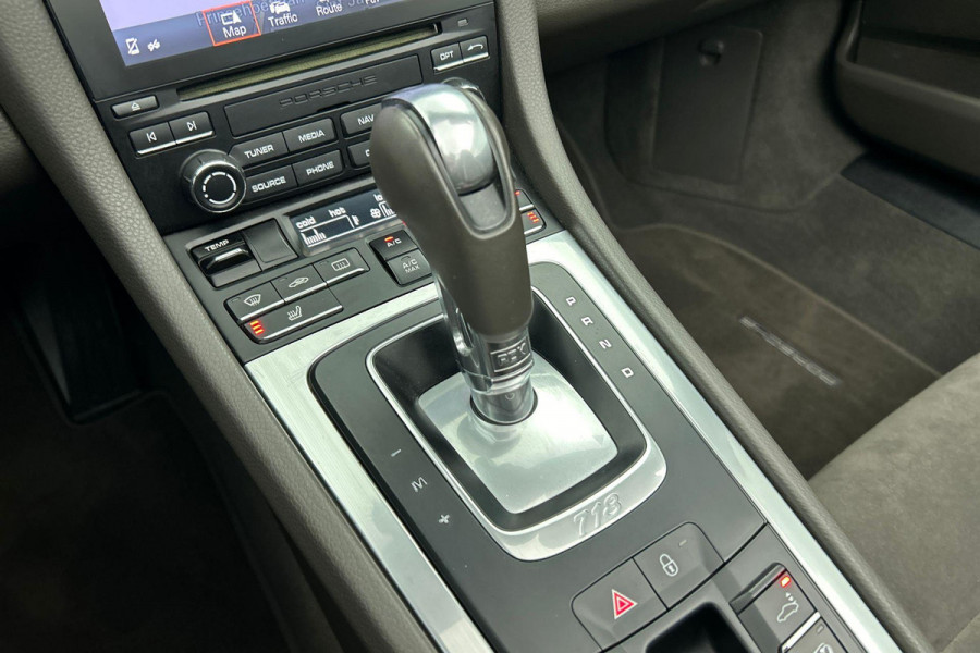 Porsche 718 Boxster 2.0 AANBIEDING!!!(Perfect OnderH, Sport Chrono, Sport Uitlaat, StoelV, Parkeersensoren, Navi, Cruise Con, Etc)