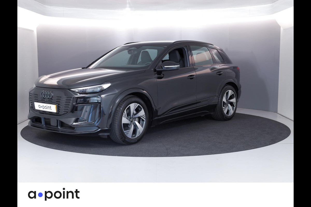 Audi Q6 S Edition e-tron perf 225kW/306pk 100Kwh Hatchback Audi Q6 e-tron S edition performance 100 kWh Omgevingscamera's, adaptive cruise control, ledkoplampen plus, stoelverwarming voor en achter, comfortpakket