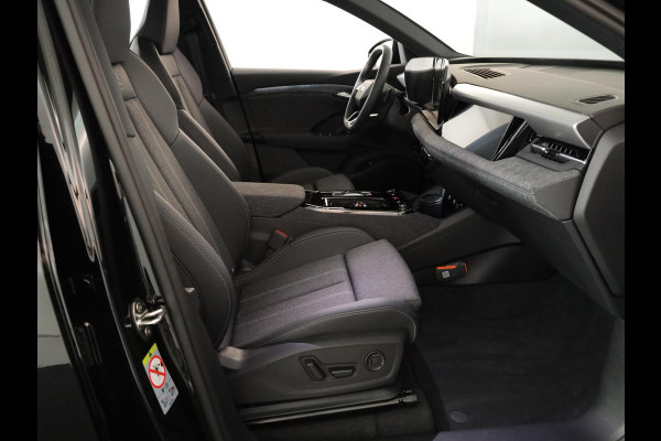 Audi Q6 S Edition e-tron perf 225kW/306pk 100Kwh Hatchback Audi Q6 e-tron S edition performance 100 kWh Omgevingscamera's, adaptive cruise control, ledkoplampen plus, stoelverwarming voor en achter, comfortpakket