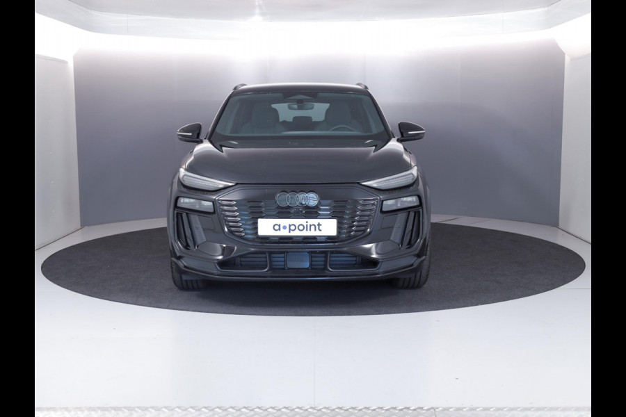 Audi Q6 S Edition e-tron perf 225kW/306pk 100Kwh Hatchback Audi Q6 e-tron S edition performance 100 kWh Omgevingscamera's, adaptive cruise control, ledkoplampen plus, stoelverwarming voor en achter, comfortpakket