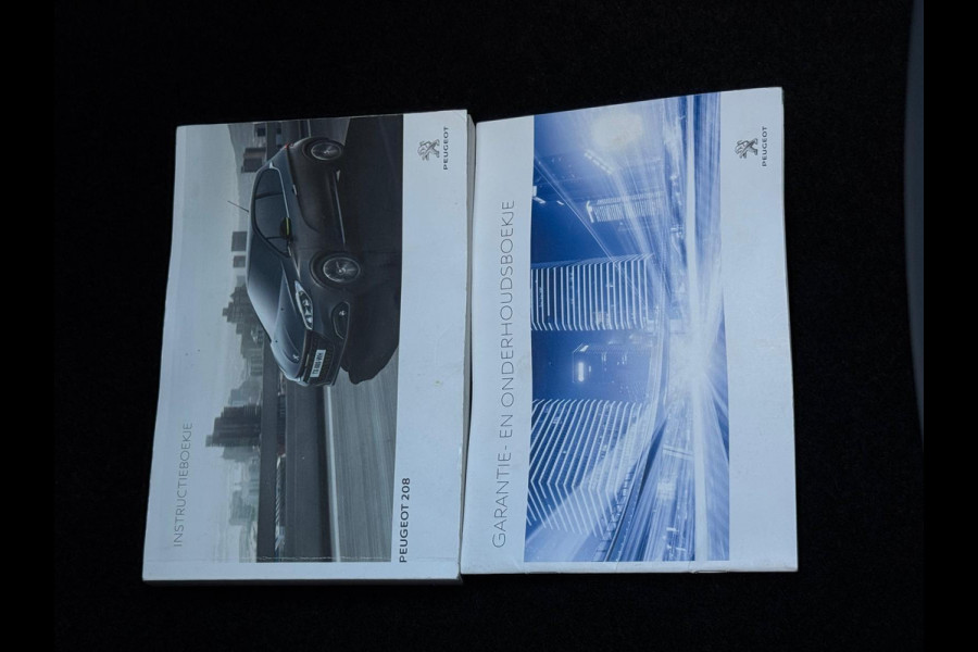 Peugeot 208 1.2 PureTech AUTOMAAT Allure, 21000 km, 5 deurs, 1 e eigenaar, Nederlandse auto met nationale auto pas