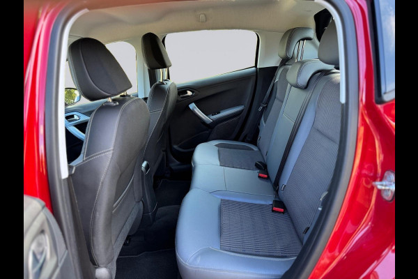 Peugeot 208 1.2 PureTech AUTOMAAT Allure, 21000 km, 5 deurs, 1 e eigenaar, Nederlandse auto met nationale auto pas