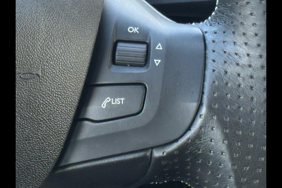 Peugeot 208 1.2 PureTech AUTOMAAT Allure, 21000 km, 5 deurs, 1 e eigenaar, Nederlandse auto met nationale auto pas