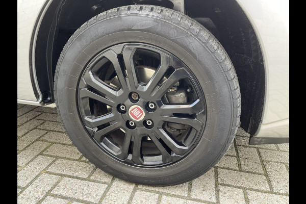Fiat Talento 1.6 MJ 125pk EcoJet L2H1 luxe DC 5 persoons SX / vaste prijs rijklaar € 17.950 ex btw / lease vanaf € 302 / zilver metallic / euro 6 / bpm vrij / airco / cruise / navi / trekhaak !