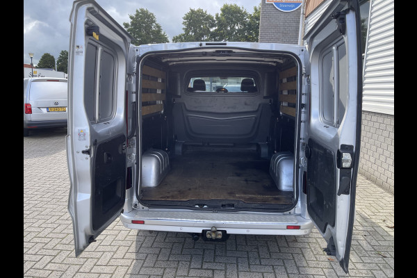 Fiat Talento 1.6 MJ 125pk EcoJet L2H1 luxe DC 5 persoons SX / vaste prijs rijklaar € 17.950 ex btw / lease vanaf € 302 / zilver metallic / euro 6 / bpm vrij / airco / cruise / navi / trekhaak !