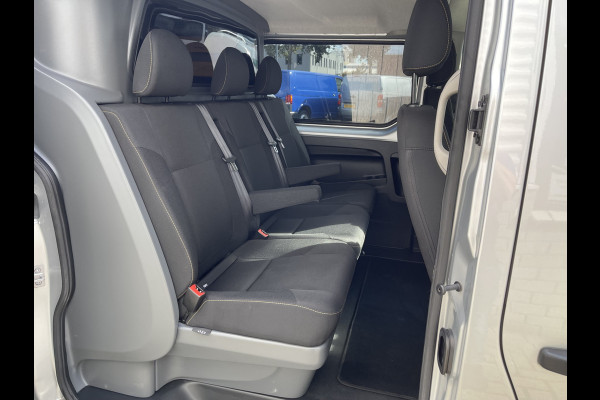 Fiat Talento 1.6 MJ 125pk EcoJet L2H1 luxe DC 5 persoons SX / vaste prijs rijklaar € 17.950 ex btw / lease vanaf € 302 / zilver metallic / euro 6 / bpm vrij / airco / cruise / navi / trekhaak !