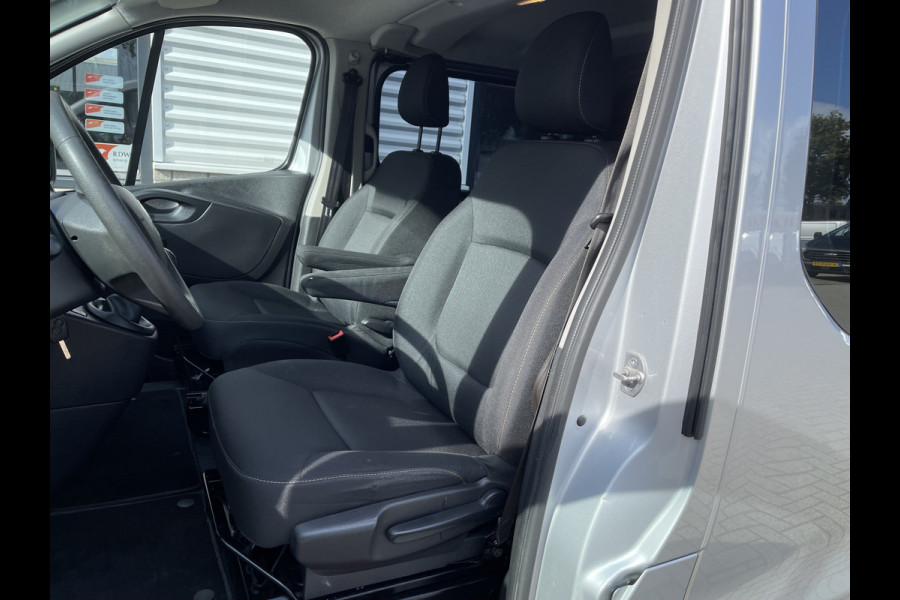 Fiat Talento 1.6 MJ 125pk EcoJet L2H1 luxe DC 5 persoons SX / vaste prijs rijklaar € 17.950 ex btw / lease vanaf € 302 / zilver metallic / euro 6 / bpm vrij / airco / cruise / navi / trekhaak !